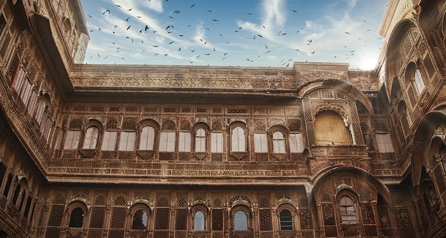 Taj Mahal and Wildlife with Royal Stay at Castles